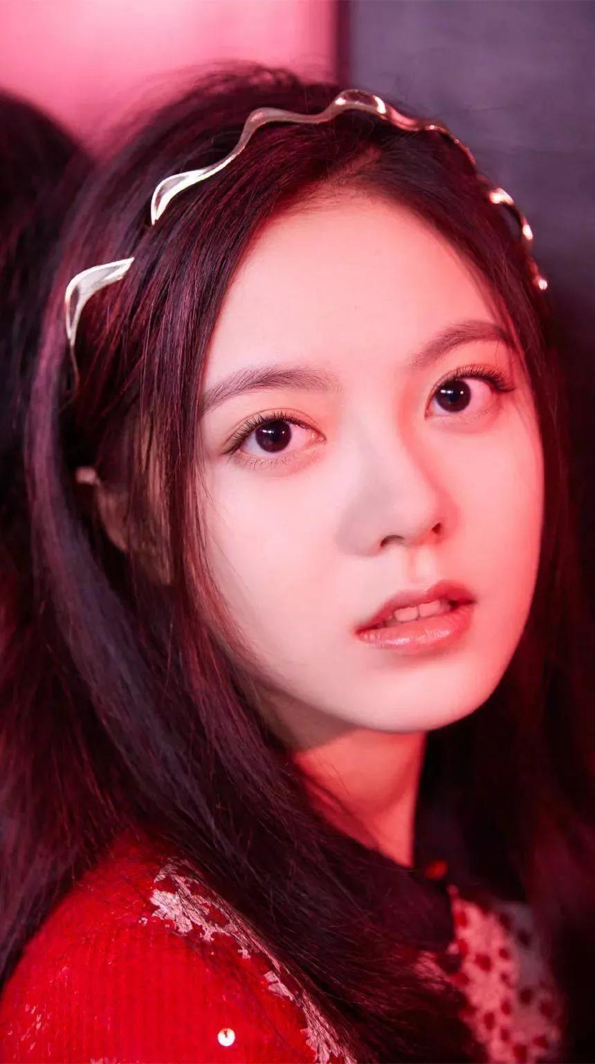 赵今麦，青春与梦想的完美融合——壁纸背后的故事