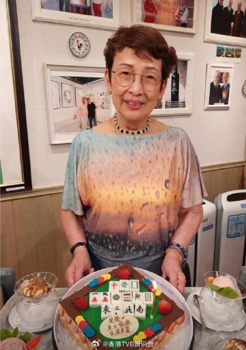 探访香港水果奶奶的免费资料，2014年最新版本揭秘