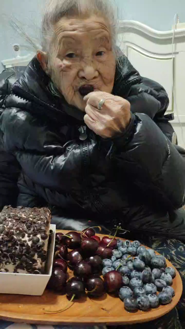 水果奶奶，258825水果最新价格行情揭秘