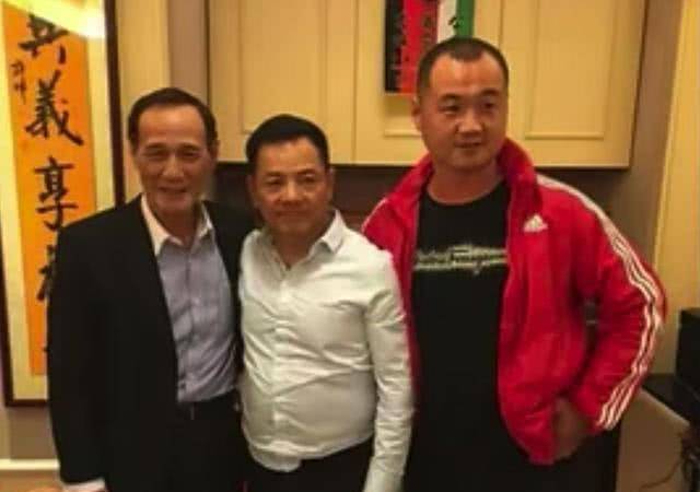 澳门六爷三肖，传奇人物与江湖地位的深度剖析澳门六叔最新信息
