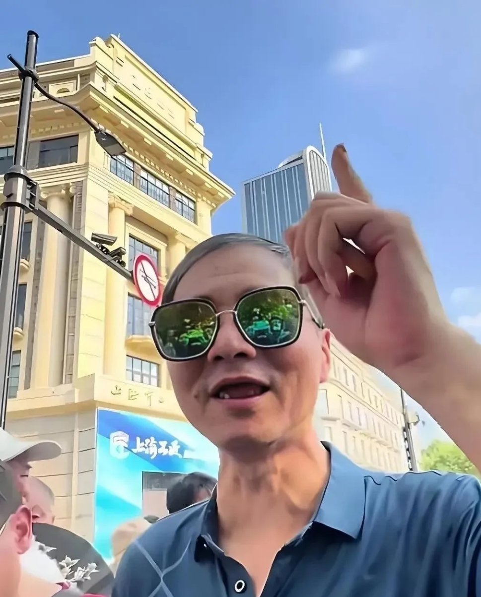 澳门六爷，传奇分析师的最新动态与市场洞察澳门六叔的真实身份