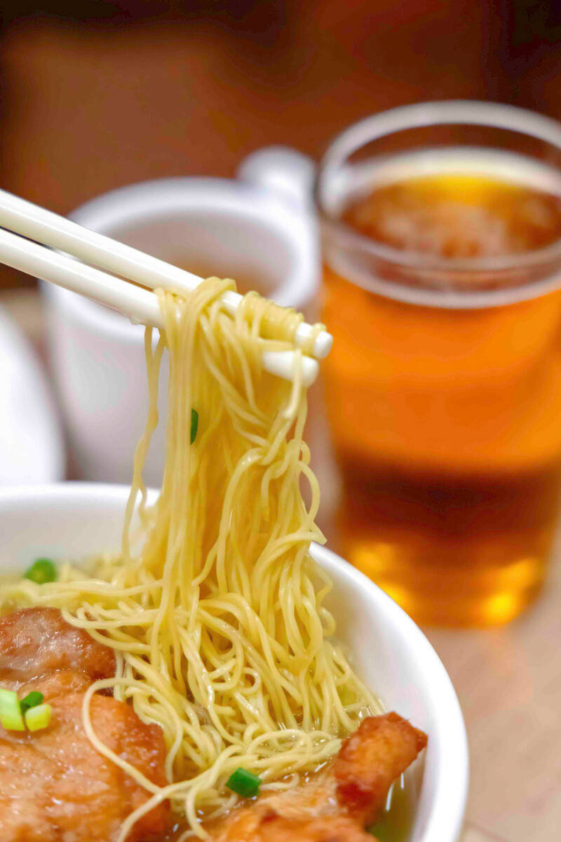 澳门六记粥面，美食与文化的完美邃合澳门六记竹升面